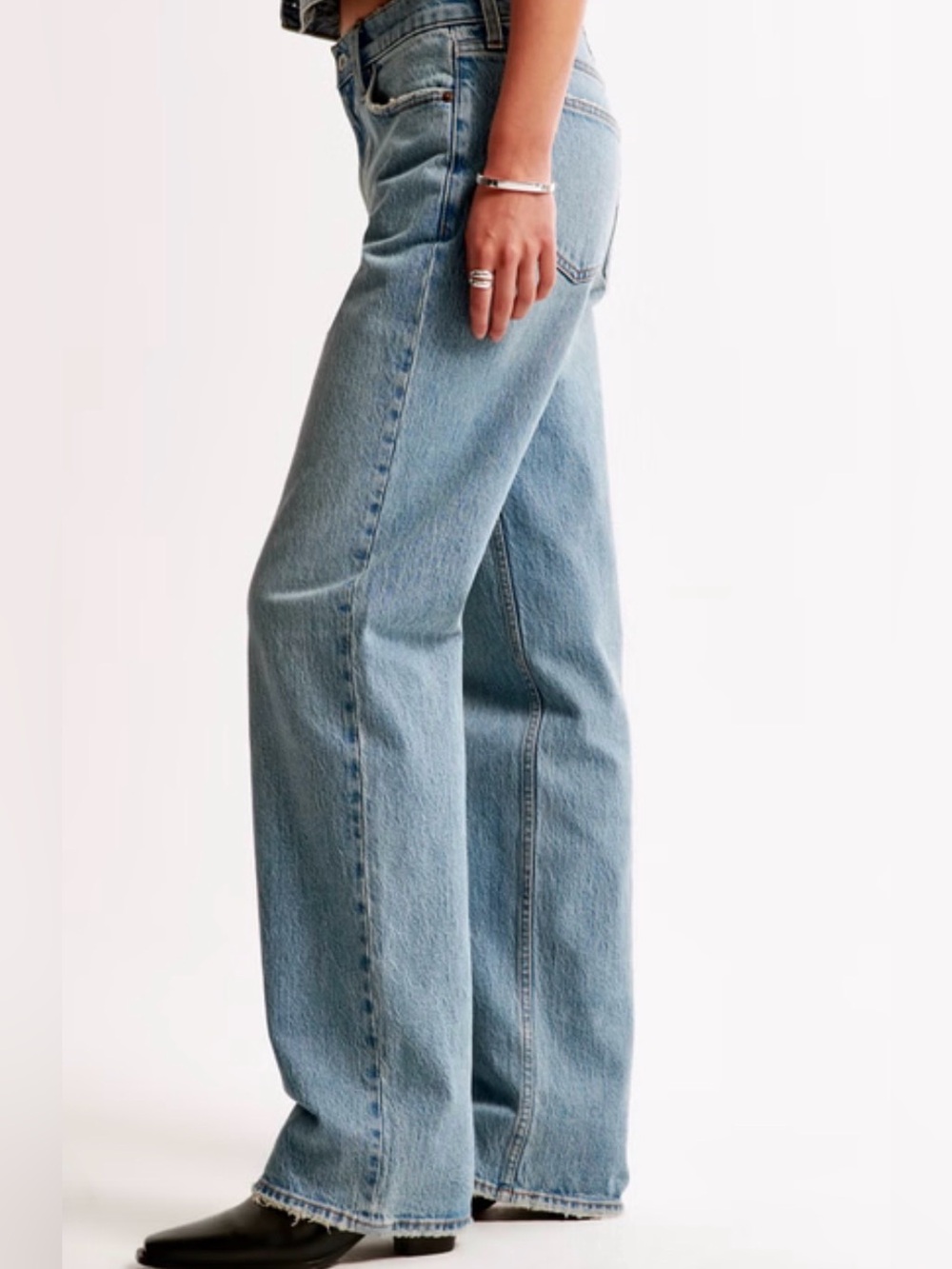 Abercrombie & Fitch Light Blue ‘The Baggy Low Rise’ Jeans. Size 25, 0 r